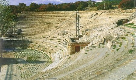 I resti del maestoso teatro romano di Cartagine