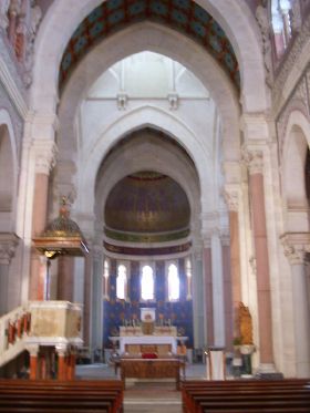 L'interno della Basilica di S. Agostino a Ippona