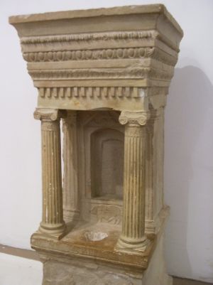 Museo del Bardo a Cartagine: un altare del Tofet