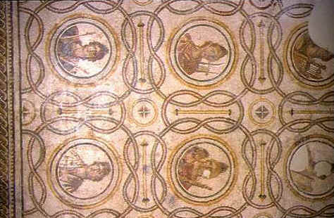 Pavimento in mosaico, che proviene da una casa vicino all'Ippodromo