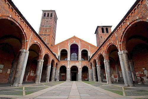 L'atrio di Ansperto nella Basilica di S. Ambrogio a Milano
