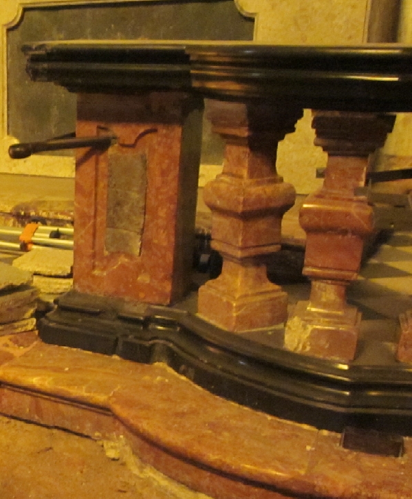 Le balaustre acquistate per l'altare di sant'Agostino