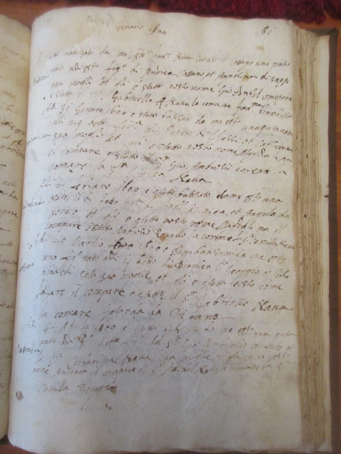 La pagina che inizia la registrazione dei battesimi del secolo XVII