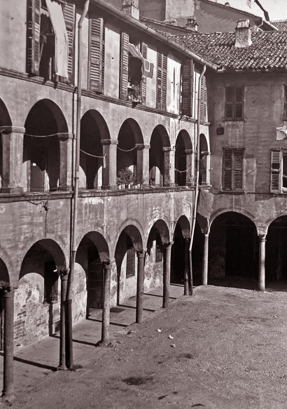 Resti del convento di san Lazzaro a Milano avanti il restauro