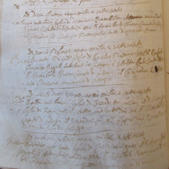 Una pagina del terzo Registro dei battesimi con i primi nati dell'anno 1700