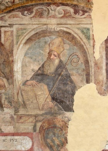 Agostino in trono fra fede e giustizia in un affresco di Begni nel chiostro del monastero agostiniano di Fano