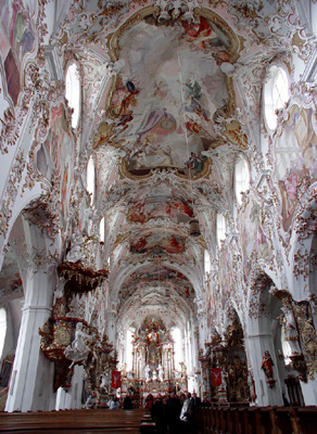 L'interno della chiesa rococ della Nativit di Maria a Rottenbuch