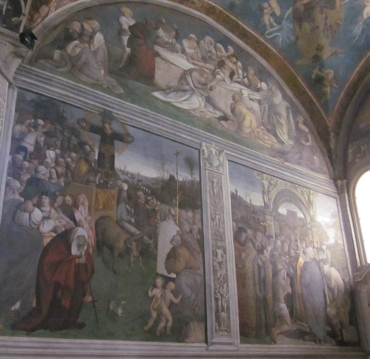 Parete sinistra della cappella di sant'Agostino in San Frediano a Lucca con il Battesimo di Agostino