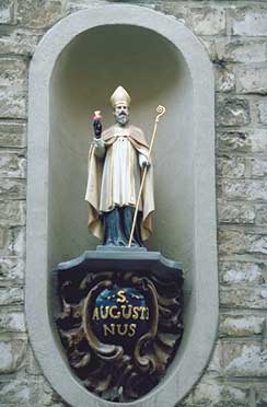 Agostino cardioforo nel Convento agostiniano di Anversa