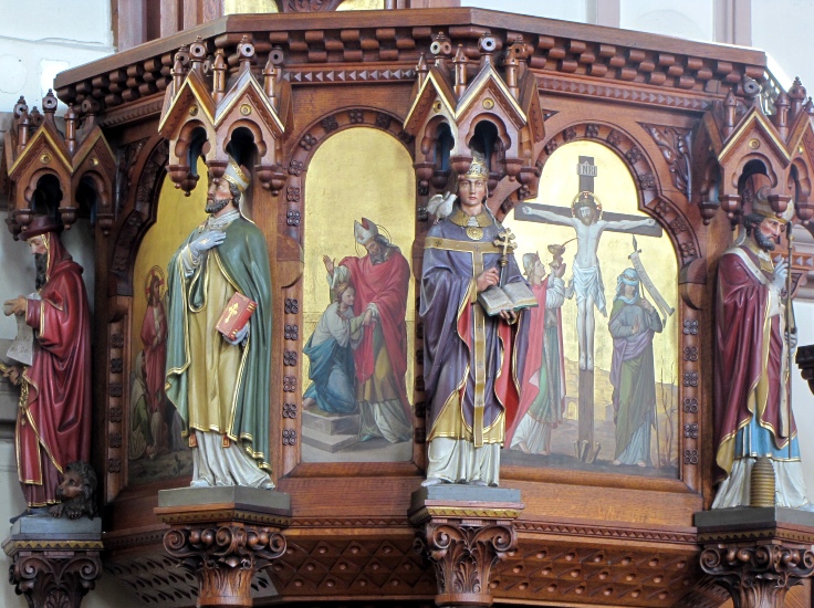 Il pulpito della chiesa con sant'Agostino vescovo e Dottore della Chiesa