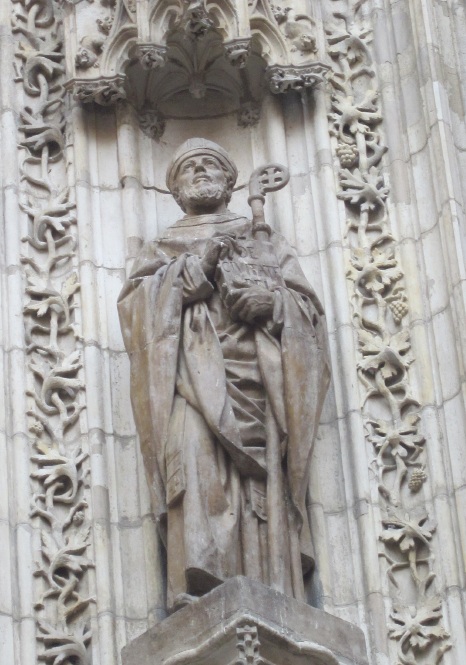 Sant'Agostino e il De Civitate Dei, statua nella Porta dell'Assunzioine della Cattedrale di Siviglia