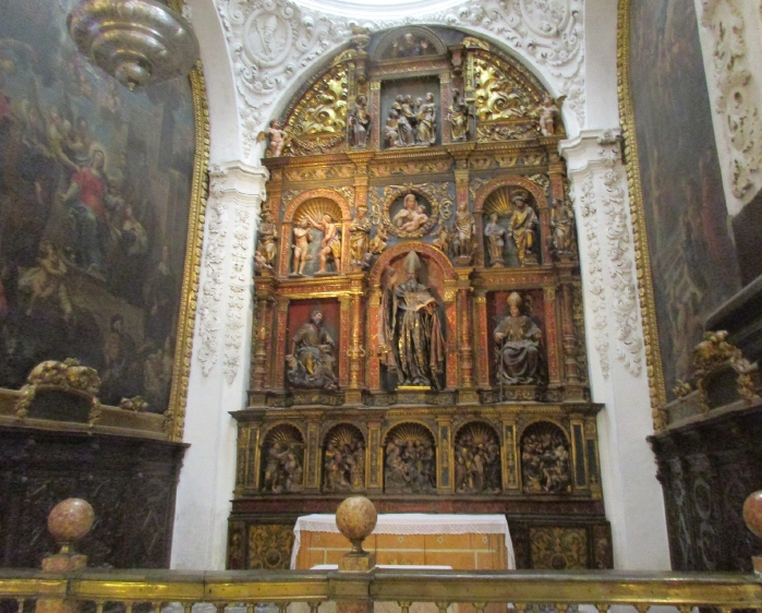 La cappella di sant'Agostino con il retabloa