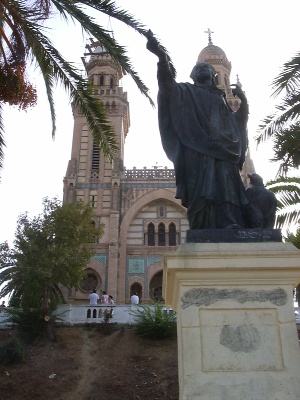La statua di sant'Agostino che si rivolge alla citt di Ippona