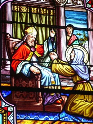 Vetrata di Bessac che illustra il sogno di Monica con il vescovo