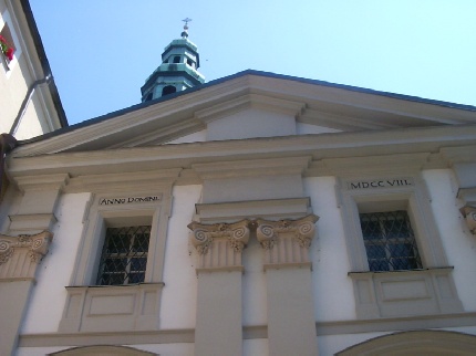 La facciata settecentesca della chiesa barocca di Sebastian Stumpfegger