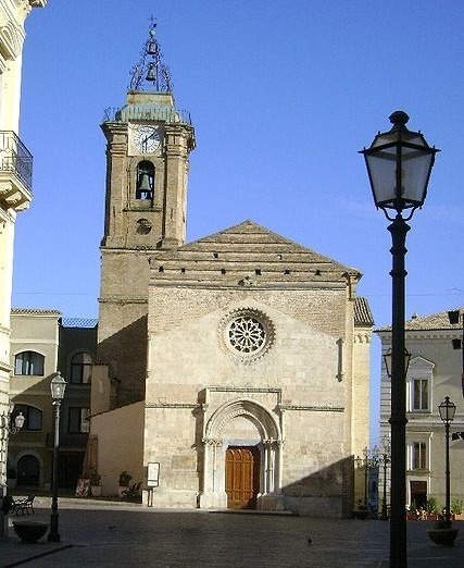 Immagine dell'interno della chiesa di sant'Agostino, attuale cattedrale di san Giuseppe a Vasto