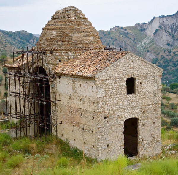 I resti dell'edificio della chiesa di san Nicola da Tolentino a Stilo