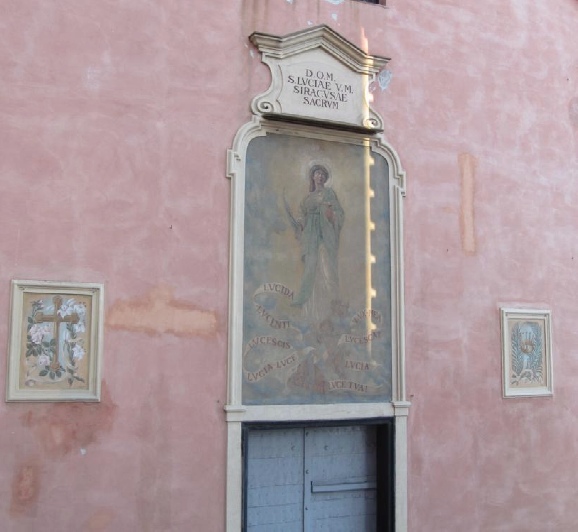 Fronte della chiesa di santa Lucia a Savona