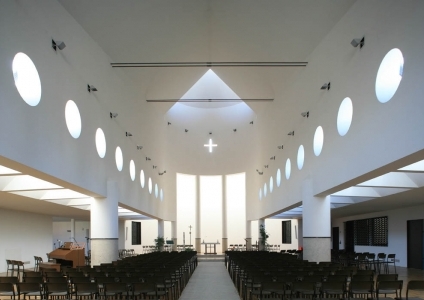 Interno della chiesa di Rozzano