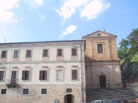 Immagine della chiesa e del convento di S. Agostino a Montelparo