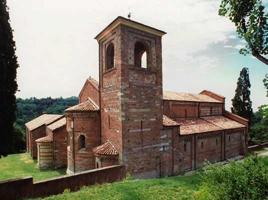 L'Abbazia agostiniana di Vezzolano in provincia di Asti