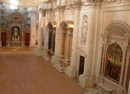 Interno della chiesa di sant'Agostino a Siena