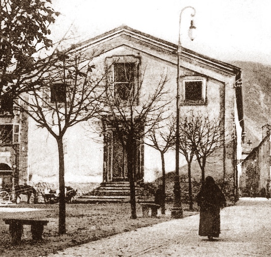 La chiesa di sant'Agostino a Gualdo Tadino in una vecchia foto