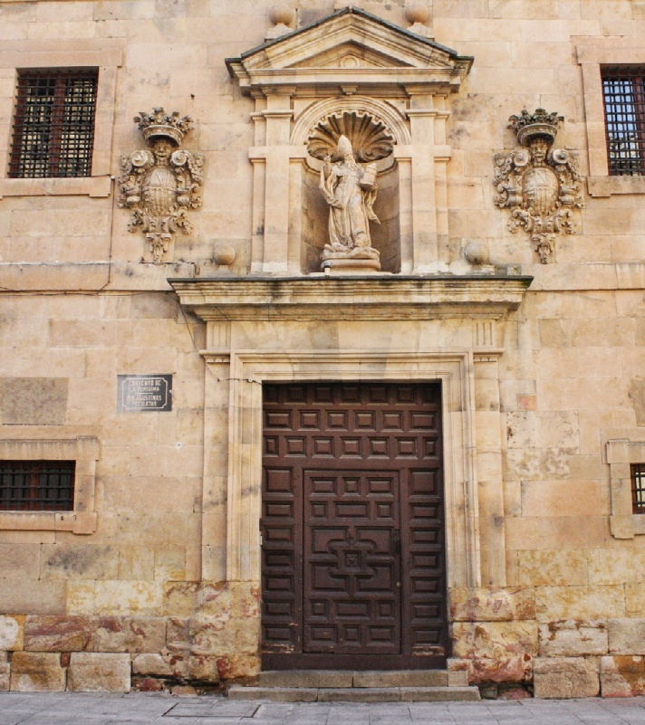 ortale di accesso al monastero agostiniano de la Purisima a Salamanca