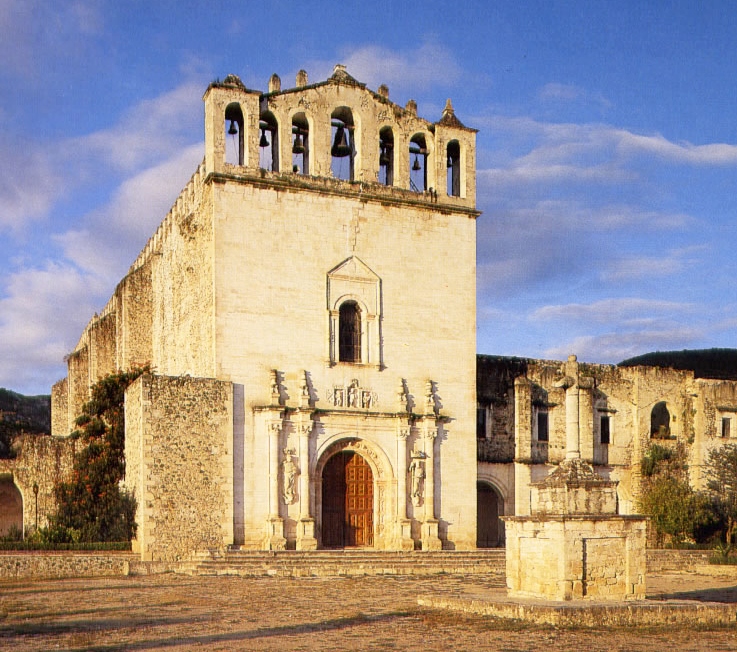 La chiesa del convento de Santos Reyes a Metztitlan