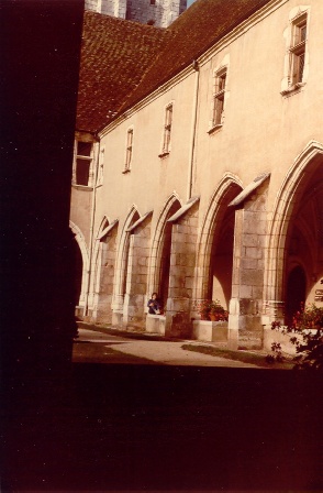 Chiostro interno del convento