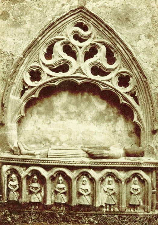 Particolare della tomba di Cooly Na Gall (1385) alla Dungiven Abbey