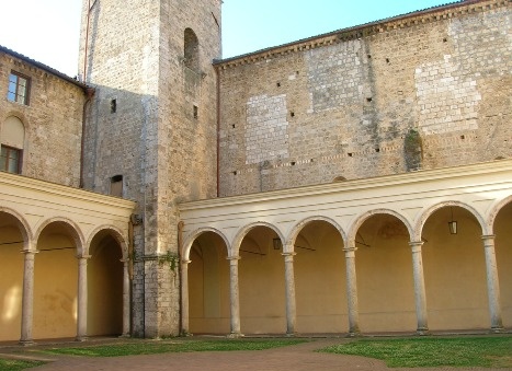 Il chiostro del convento agostiniano di Rieti