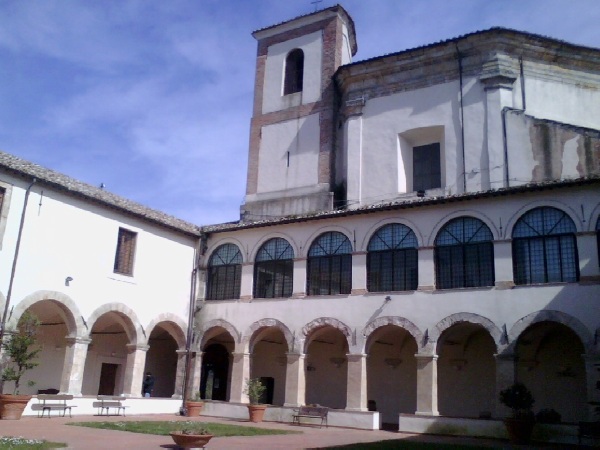 Chiostro del convento di Tolfa