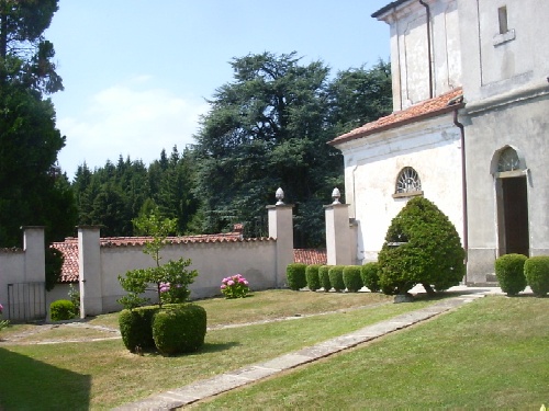 Il giardino interno annesso al convento ottocentesco
