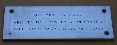 Iscrizione milanese in piazza S. Ambrogio che ricorda il soggiorno di Petrarca