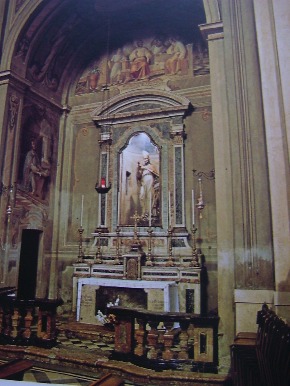 La cappella di sant'Agostino con la statua (1800) e i dipinti di Vilasco (1954)