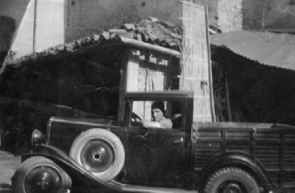 1930: una delle prima balilla formato camioncino che gira per Cassago