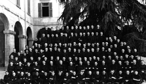 Tutti gli allievi di don Motta in Seminario a Seveso