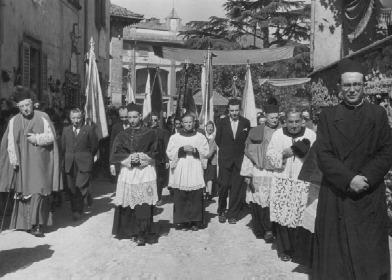 1948: l'entrata del nuovo parroco don Giovanni Motta