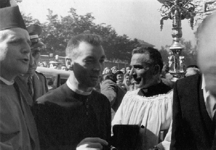 Primo piano del neo parroco don Giovanni Motta (1948)
