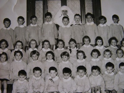 Bambini all'asilo nel 1960